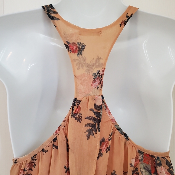 🎉3/$39 Kimchi Blue Floral Sleeveless Blouse - Picture 9 of 12